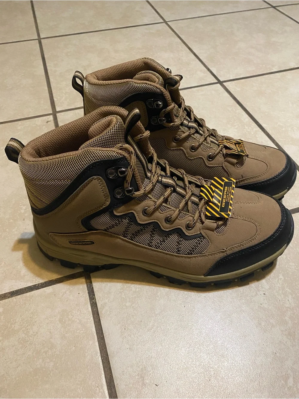 Men's Brown Work-Style Hiking Boots with Black Toe